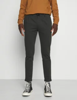 INDICODE JEANSEBERLEIN WITH ROLLED UP - Tygbyxor - Raven