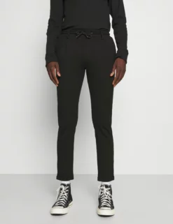 INDICODE JEANSEBERLEIN WITH ROLLED UP - Tygbyxor - Black